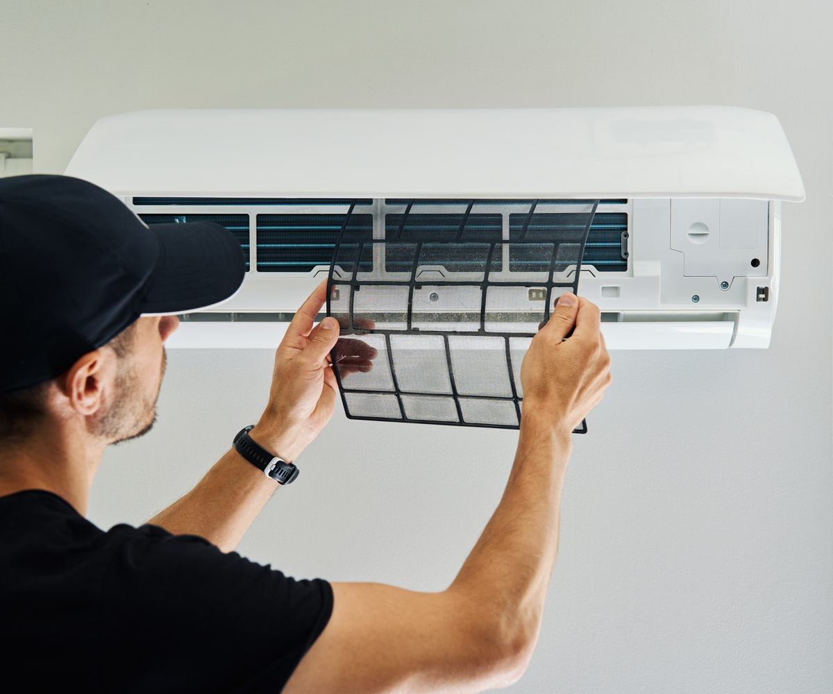 Air Conditioner Maintenance Male Technician Repai 2024 06 11 19 58 43 Utc